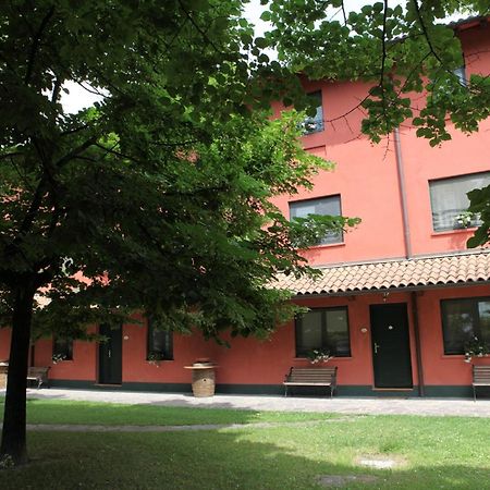 Agriturismo Isola Augusta Palazzolo dello Stella Екстериор снимка