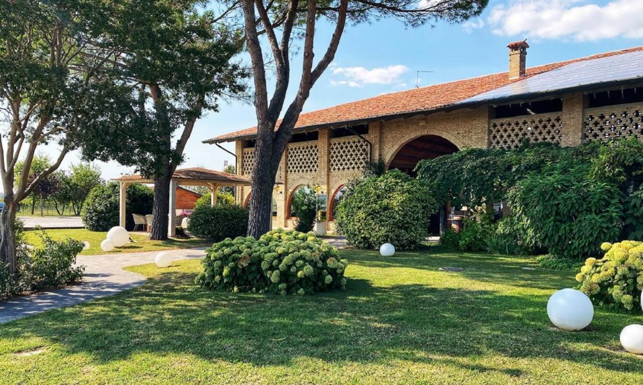 Agriturismo Isola Augusta Palazzolo dello Stella Екстериор снимка