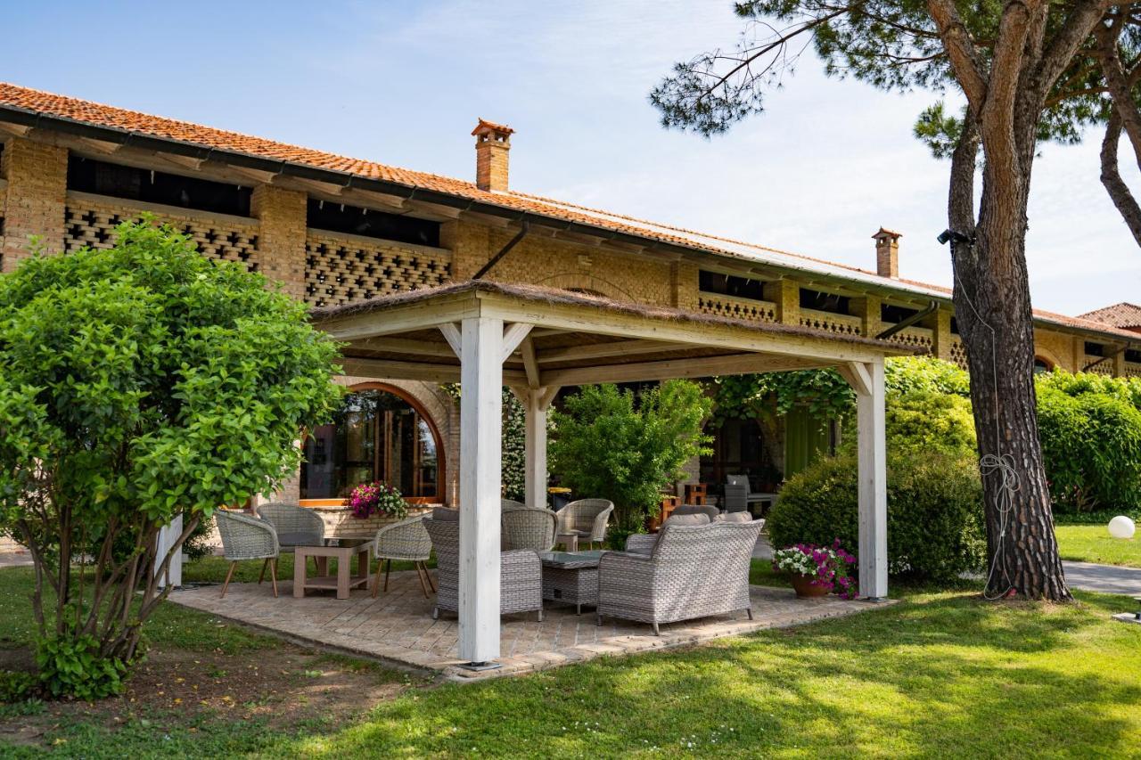 Agriturismo Isola Augusta Palazzolo dello Stella Екстериор снимка