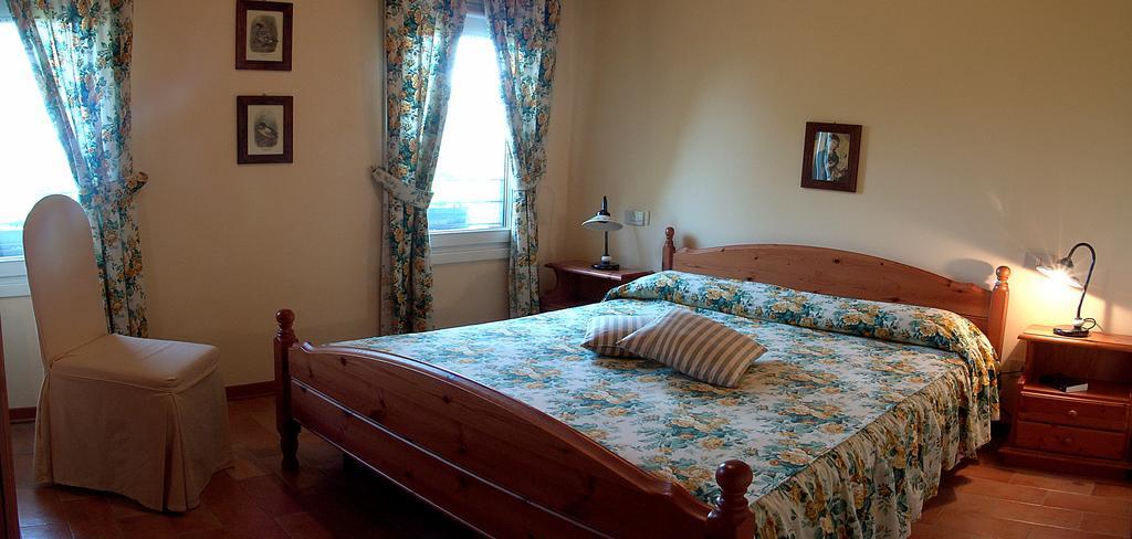 Agriturismo Isola Augusta Palazzolo dello Stella Стая снимка
