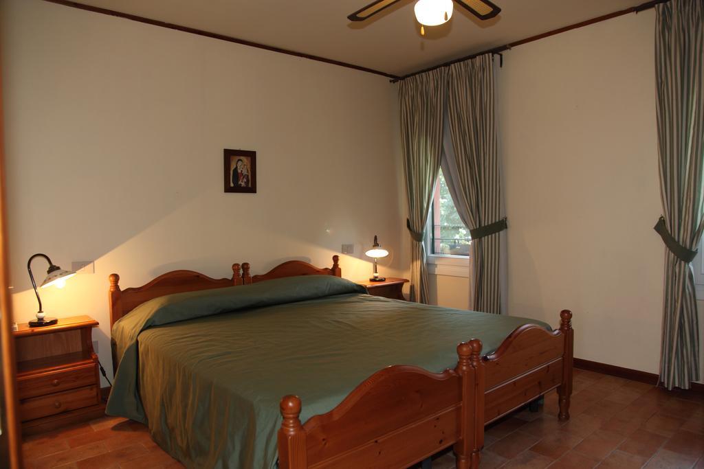 Agriturismo Isola Augusta Palazzolo dello Stella Екстериор снимка