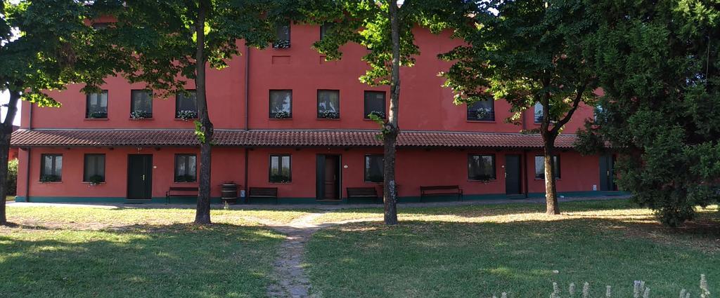 Agriturismo Isola Augusta Palazzolo dello Stella Екстериор снимка